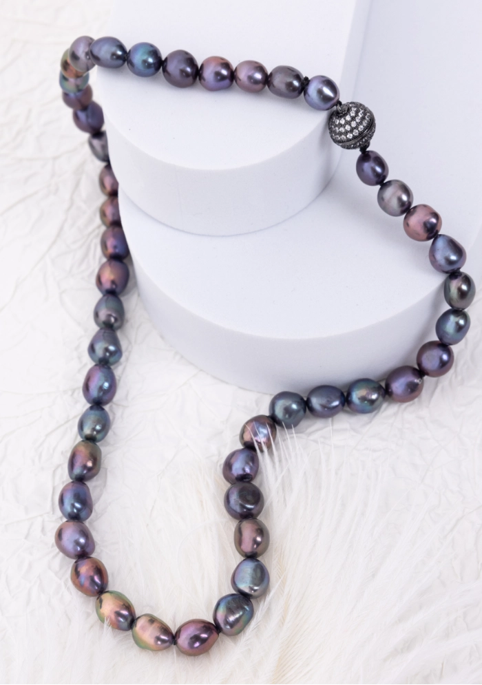 Black Baroque Necklace with Magnetic Clasp